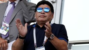 Maradona contrata hackers e descobre homem que o 'matou'