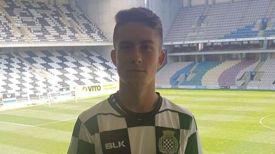Alexandre Moutinho reforça juniores
