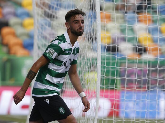 Bruno Fernandes (3) - Foi o mais desequilibrador da equipa do Sporting. Jogou no apoio a Bas Dost e, através do seu posicionamento, conseguiu encontrar espaços na defesa do Empoli, que esteve sempre muito baixa em campo. Aos 24 minutos de jogo tabelou bem com Nani, mostrando todo o seu virtuosismo técnico, mas o lance não teve consequências. Aos 44’, voltou a desequilibrar a partir do lado esquerdo, mas aí decidiu mal ao rematar.