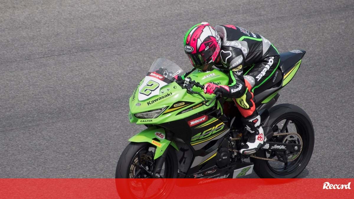 Primeira mulher a vencer corridas de motociclismo em Portugal tem 12 anos