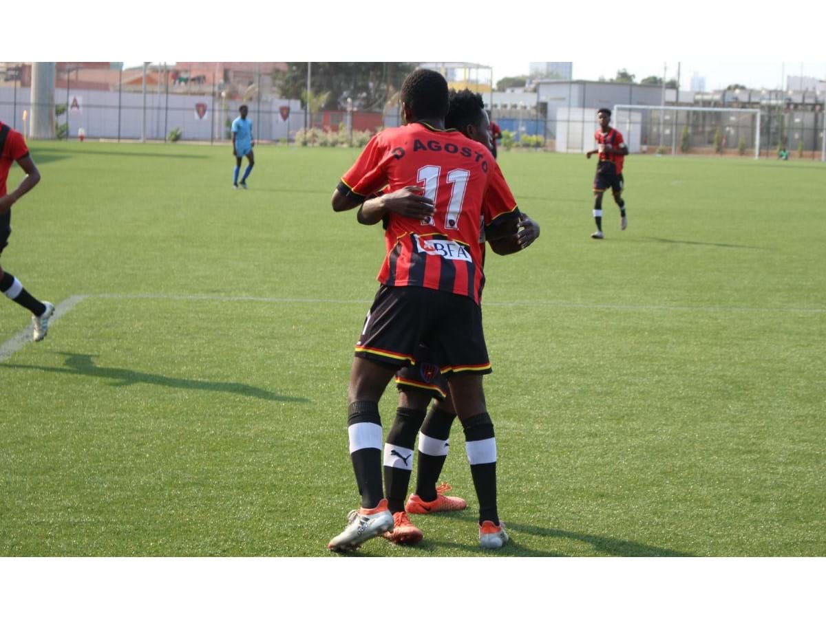 Jornal de Angola - Notícias - 1º de Agosto vence FC Bravos do Maquis