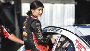 Hailie Deegan torna-se na primeira mulher a vencer na NASCAR Pro Series