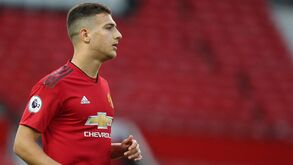 Mourinho atento ao regresso de Dalot