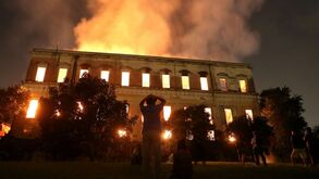 Incêndio destruiu Museu Nacional do Brasil e grande parte do seu acervo