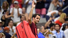 Federer e Sharapova eliminados nos oitavos de final