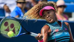 US Open: Osaka arrasa Tsurenko rumo às meias-finais