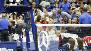 Serena Williams multada em cerca de 15 mil euros após final do US Open