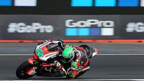 Stefano Manzi acusa Fenati: «Tentou matar-me!»