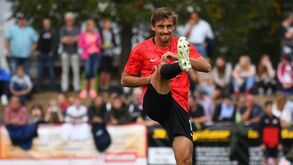 Francisco Geraldes forçado a paragem no Eintracht