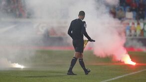 Benfica fala em castigo ilegal e atira responsabilidade para o Estoril