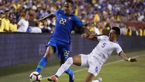 Brasil goleia El Salvador nas estreias de Éder Militão e Felipe