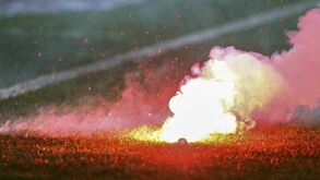 Quatro clubes arriscam mais jogos à porta fechada