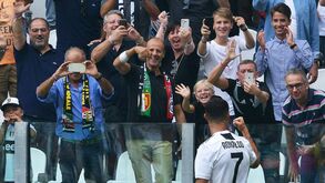 Cristiano Ronaldo festejou com os adeptos e esta imagem diz tudo