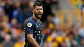 Sergio Aguero renova contrato com Manchester City até 2021