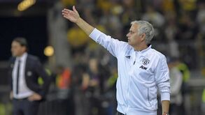 Mourinho recorda FC Porto e Nuno Espírito Santo: «75% daquela equipa são treinadores»