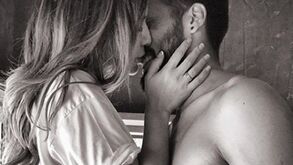 Garay reage à foto da mulher nua: «Não sabia que tinha este tesouro em casa»