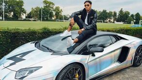 Aubameyang apanhado em excesso de velocidade no seu Lamborghini de 300 mil euros