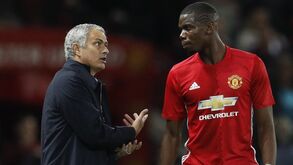 Mourinho junta plantel para repreender Pogba e tira-lhe a braçadeira