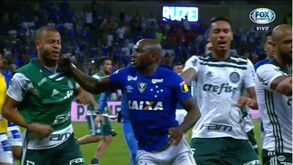Cruzeiro-Palmeiras com final escaldante: até houve um murro digno do UFC