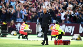 As imagens de mais uma deceção para o Manchester United de Mourinho