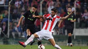 Leixões avança à custa do Leça em jogo com três expulsões