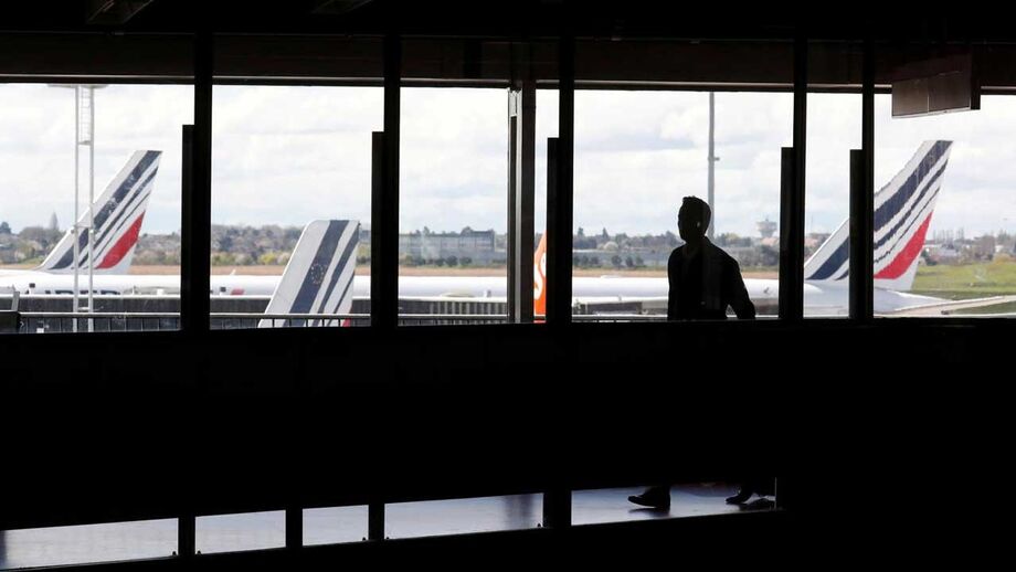 França: Aeroporto de Orly evacuado por