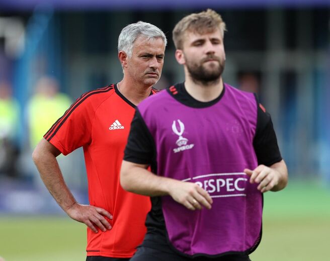 A época passada não foi fácil para Luke Swan e Mourinho. Por exemplo, em março foi relatada uma discussão entre os dois, com o futebolista a questionar Mourinho, 'por que estás sempre a perseguir-me?'. Esta temporada a situação já é outra.
