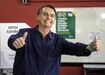 Jair Bolsonaro a votar nas eleições presidenciais do Brasil