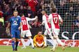1. Ajax (Holanda): 77 jogadores