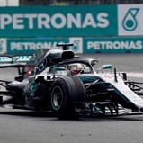 Lewis Hamilton sagra-se campeão mundial de Fórmula 1 pela quinta vez