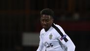Diaby (1): Outra estreia como titular e mais uma oportunidade perdida. Demonstrou não ser alternativa.