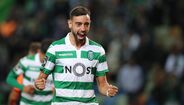 Bruno Fernandes (3): Nem precisou acelerar muito para uma boa atuação, com um par de bons cruzamentos, um golo (2-0) e ainda uma bola na barra (58’).