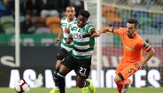 Diaby (4): Na estreia a titular na Liga, mostrou velocidade e, apesar de ter pecado na definição de alguns lances, assistiu Bruno Fernandes para o 2-0 e ainda teve o golo nos pés (80’). Pede mais minutos.