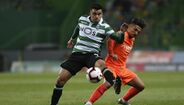Acuña (3): Aguerrido e com o pendor ofensivo habitual, só lhe faltou ser mais pragmático na definição. Lá atrás, não teve grandes dificuldades.