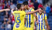 31. Maccabi Tel Aviv (Israel): 33 jogadores