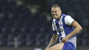 Maicon ainda mantém FC Porto em tribunal 