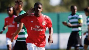 Benfica vence Sporting em Alcochete por 3-0