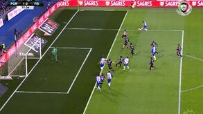 Árbitro e VAR do FC Porto-Feirense chamados para esclarecer golo validado a Felipe
