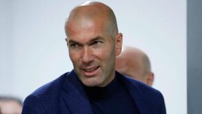 Zidane com futuro dividido entre Mourinho e Cristiano Ronaldo 