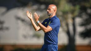 Anúncio do novo treinador do Nantes gera onda de apoio... a Miguel Cardoso