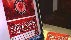'Diabos Vermelhos' com novos cartões