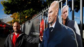 Mourinho já na sombra de Zidane: as imagens que marcam o jogo do United