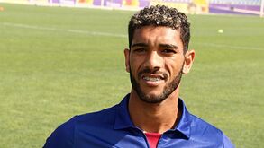 Djavan volta a preocupar