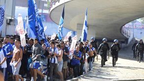 Adeptos do FC Porto já chegaram ao Estádio da Luz