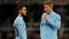 Estilo de Bernardo Silva alvo de troça: «Veste-se como um homem de 40 anos»