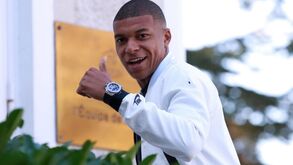 Vida amorosa de Mbappé faz furor em França