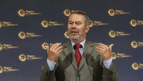 Clubes admitem a hipótese de parar os campeonatos