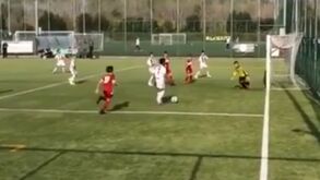 Cristianinho dá novo show nos sub-9 da Juventus e Cristiano Ronaldo mostra como foi