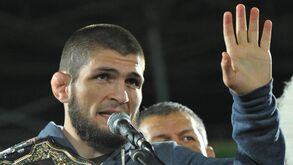 Khabib avisa Mayweather: «Na selva só há um rei»