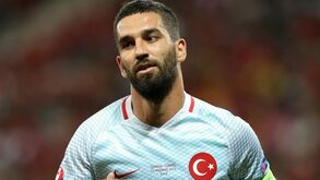 Arda Turan arrisca pena de prisão de 12 anos e meio